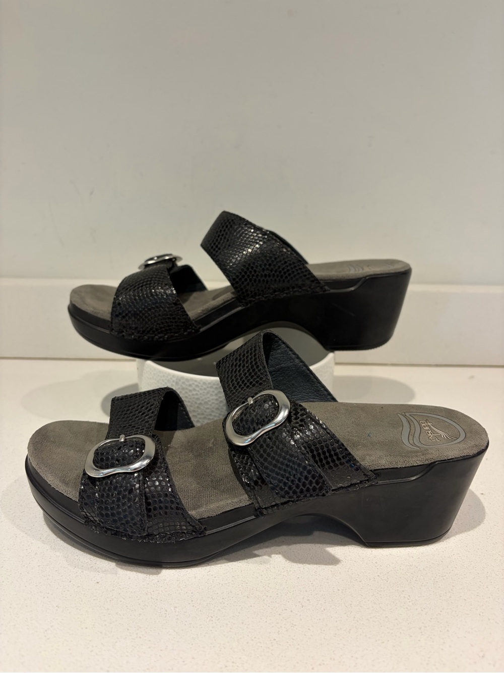 $178 Dansko Sophie Two Band Slide slip on black snakeskin leather Sandals sz 38